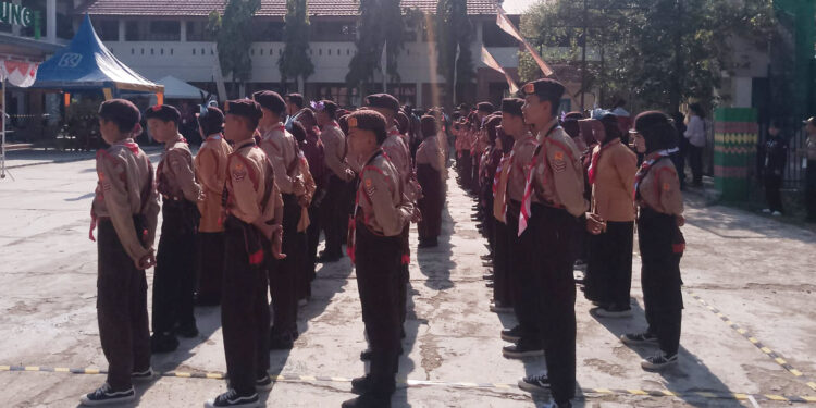 Tampil Memukau, Kontingen MTsN 6 Tabalong Gebrak Panggung Lomba Senam Kreasi Semaphore se-Kabupaten Tabalong
