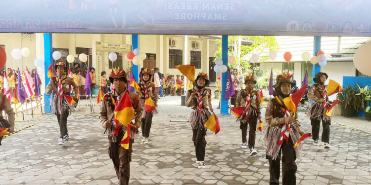 Tampil Memukau, Kontingen MTsN 6 Tabalong Gebrak Panggung Lomba Senam Kreasi Semaphore se-Kabupaten Tabalong