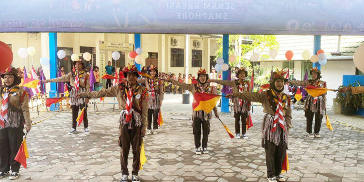 Tampil Memukau, Kontingen MTsN 6 Tabalong Gebrak Panggung Lomba Senam Kreasi Semaphore se-Kabupaten Tabalong