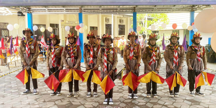 Tampil Memukau, Kontingen MTsN 6 Tabalong Gebrak Panggung Lomba Senam Kreasi Semaphore se-Kabupaten Tabalong