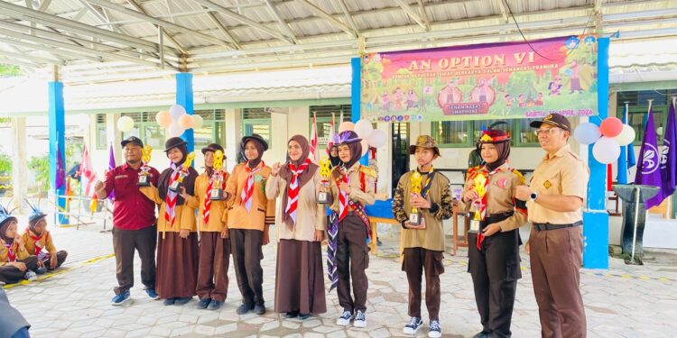 Sabet Juara 2, Aksi “Etnik Modern” MTsN 6 Tabalong Guncang Panggung Senam Semaphore Kabupaten Tabalong