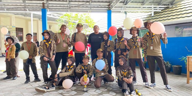 Sabet Juara 2, Aksi “Etnik Modern” MTsN 6 Tabalong Guncang Panggung Senam Semaphore Kabupaten Tabalong