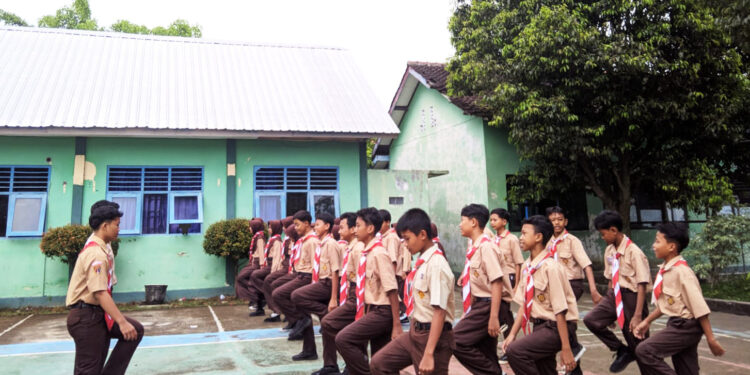 Bangkit Pasca Lebaran, Gugus Depan SMPN 1 Juwiring Awali Kegiatan Dengan Penuh Antusiasme