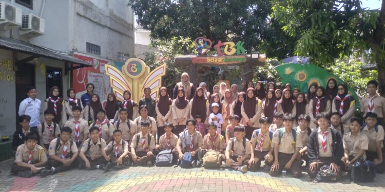 PPM di Saka Bina Sosial, Gudep SMAIT Asy-Syukriyyah Kota Tangerang Kunjungi Kampung Belajar Cimone