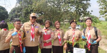 Pramuka Penegak dan Pandega Kota Serang Semarakan Kegiatan Penanaman Pohon dan Susur Sungai Kwarda Banten