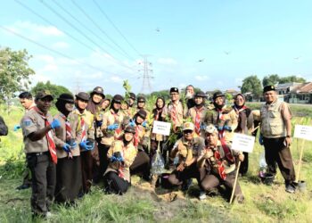 Ratusan Pramuka Kwarcab Kota Serang Turun Aksi! Penanaman Pohon & Susur Sungai Sukses Digelar di Kasemen