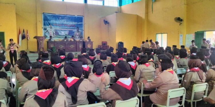 KMD Golongan Penggalang Kwartir Ranting Ponre ditutup secara Resmi