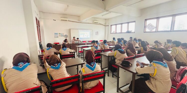 DKR Ciputat Timur Gulirkan Program SAMBAL ‘Sapa Ambalan’, Mulai Perdana di SMA/K Nusantara