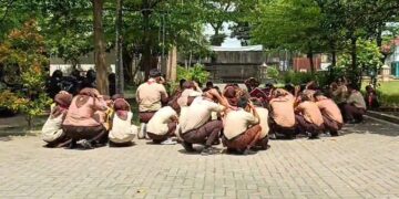 Brigade Penolong 13.02 Ponorogo Gelar Simulasi Gempa Bumi Peringati Hari Kesiapsiagaan Bencana