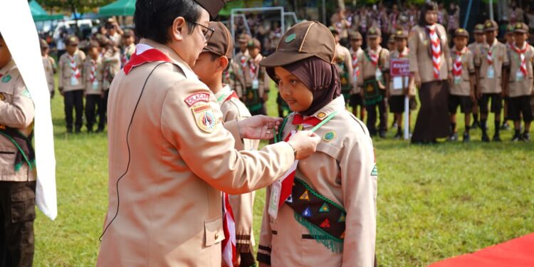 Keseruan Nanda-Nanda Pramuka Siaga Saat Mengikuti Upacara Pembukaan Pesta Siaga Kwartir Cabang Cilacap Tahun 2026
