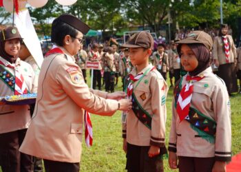 Keseruan Nanda-Nanda Pramuka Siaga Saat Mengikuti Upacara Pembukaan Pesta Siaga Kwartir Cabang Cilacap Tahun 2026