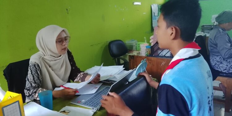 Langkah Pasti 8 Penggalang MTsN 6 Tabalong dalam Uji Kelayakan Persiapan Pengujian Pramuka Garuda Angkatan 3