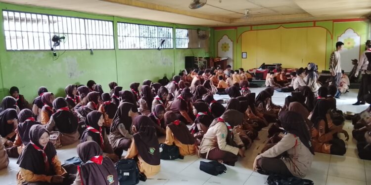Perkuat Karakter dan Persaudaraan, Pramuka MTsN 6 Tabalong Gelar Latihan Rutin Mingguan