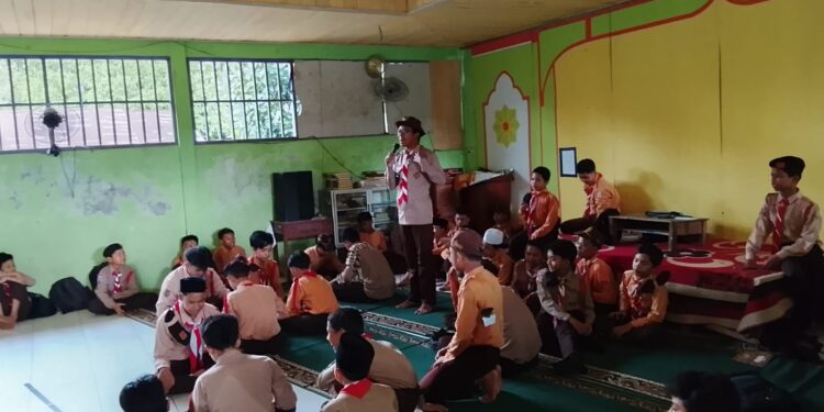 Perkuat Karakter dan Persaudaraan, Pramuka MTsN 6 Tabalong Gelar Latihan Rutin Mingguan