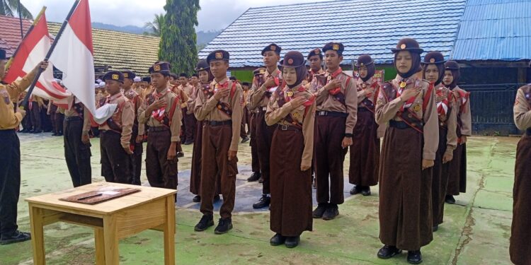 Regenerasi Kepemimpinan: Ka Mabigus MTsN 6 Tabalong Lantik Regu Penggalang Inti Masa Bakti 2026/2027