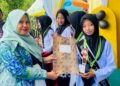 Momen Haru di Panggung Perpisahan: 8 Anggota Pramuka Inti MTsN 6 Tabalong Resmi Terima Tanda Purna Inti