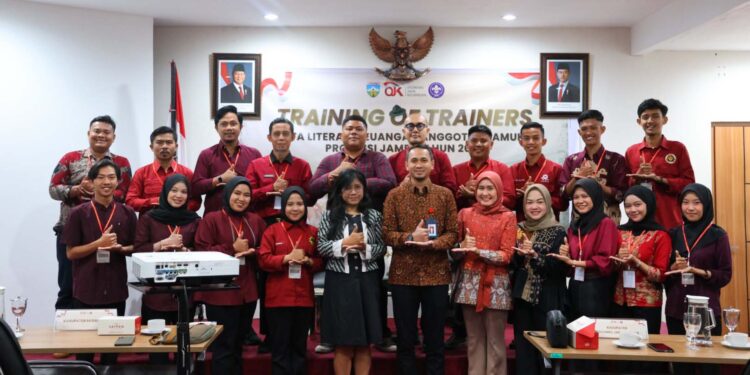 OJK Jambi Bekali Anggota Pramuka Jadi Duta Literasi Keuangan Tahun 2026
