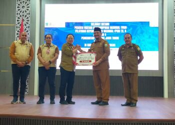 Seragam Hanyut, Semangat Tak Boleh Surut! 725 Seragam Bantuan Pramuka Jatim Mendarat di Aceh Tamiang