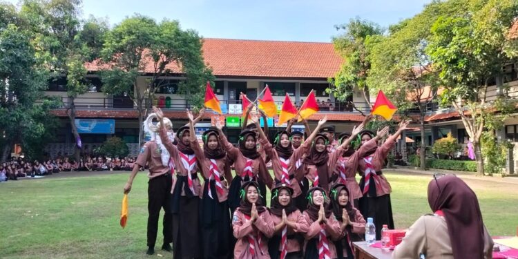 Gelaran Ajang Kompetensi Antar Ambalan (AKRAB) II SMKN 2 Buduran 2026, Diwarnai dengan Penampilan Tari Kreasi Berselendang