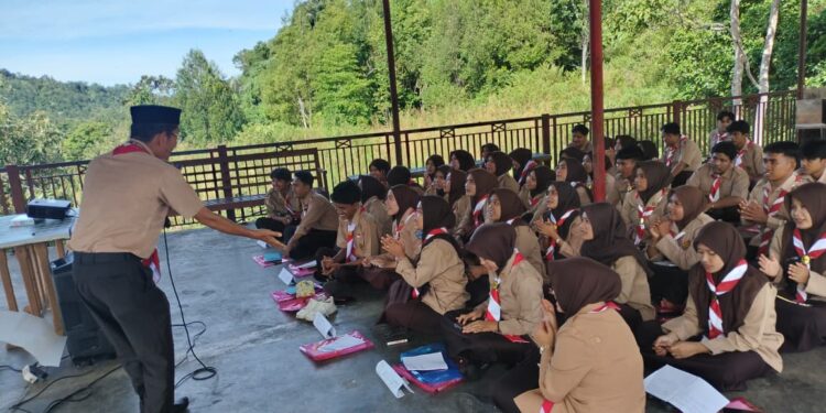 Tekankan Prinsip Dasar Kepramukaan dan Sistem Among pada KMD PGSD UNU Sumbar : Kak Doktor Tegaskan Pramuka Bukan Sekedar Seragam dan Baris-Berbaris