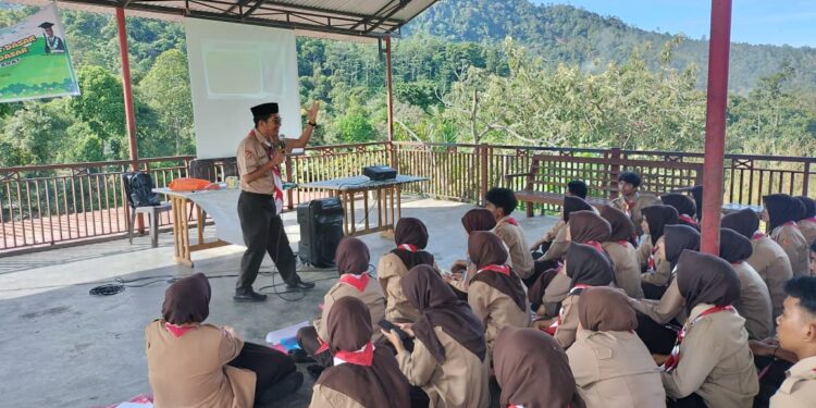 Tekankan Prinsip Dasar Kepramukaan dan Sistem Among pada KMD PGSD UNU Sumbar : Kak Doktor Tegaskan Pramuka Bukan Sekedar Seragam dan Baris-Berbaris