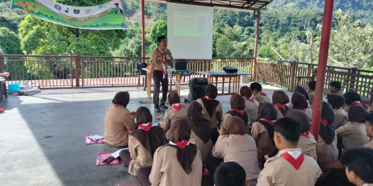 Tekankan Prinsip Dasar Kepramukaan dan Sistem Among pada KMD PGSD UNU Sumbar : Kak Doktor Tegaskan Pramuka Bukan Sekedar Seragam dan Baris-Berbaris