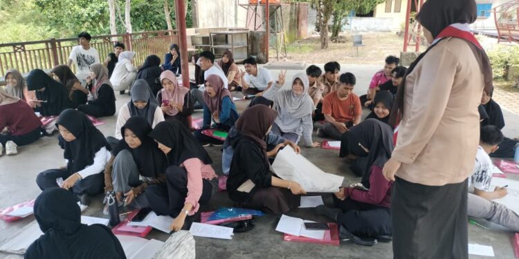 Pelatih Pusdiklatda Bekali Peserta KMD UNU Sumbar Pemahaman Dunia Penggalang dan Karakter Usia Remaja