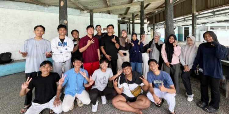 Tingkatkan Keterampilan dan Kebugaran Anggota, Gerakan Pramuka Universitas Sultan Ageng Tirtayasa Gelar Latihan Rutin Renang