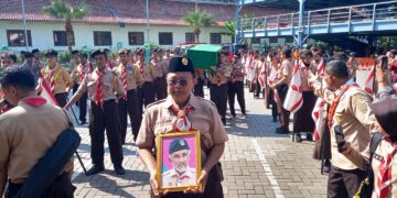 Kak Herman dan Kayuhan Pengabdian yang Tak Pernah Berhenti