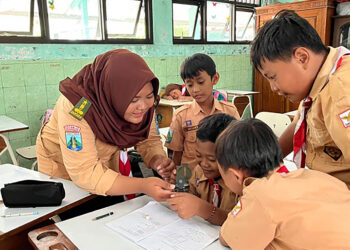 Asah Mental dan Materi, Pramuka Penegak SMA Islam Sidoarjo Terjun Magang ke Sekolah Mitra