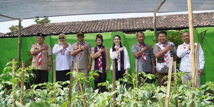Wujudkan Ketahanan Pangan Lewat Pramuka Produktif Kwarda Jatim, Pramuka Kota Kediri Kembangkan Kebun & Kolam Lele