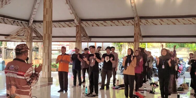 Peserta KML Siaga dan Penggalang Kwarcab Banyumas Dibekali Materi Jurnalistik