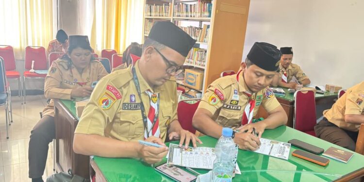 Bangun Tradisi Literasi, Kwarcab Banyumas Gelar Pelatihan Penulisan KTI