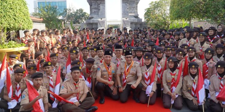 Ketua Kwarnas dan Kwarda Jatim Ziarah ke Makam Bung Karno, Tegaskan Pramuka Tak Boleh Kehilangan Akar Sejarah