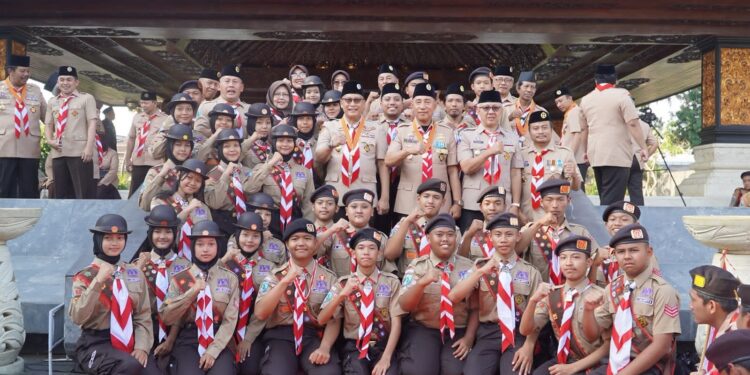 Ketua Kwarnas dan Kwarda Jatim Ziarah ke Makam Bung Karno, Tegaskan Pramuka Tak Boleh Kehilangan Akar Sejarah
