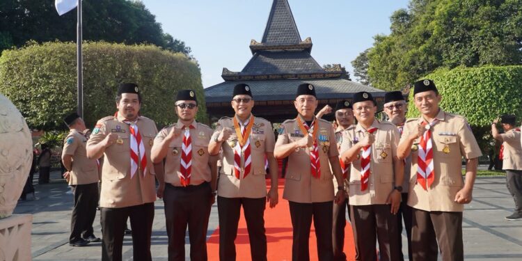Ketua Kwarnas dan Kwarda Jatim Ziarah ke Makam Bung Karno, Tegaskan Pramuka Tak Boleh Kehilangan Akar Sejarah