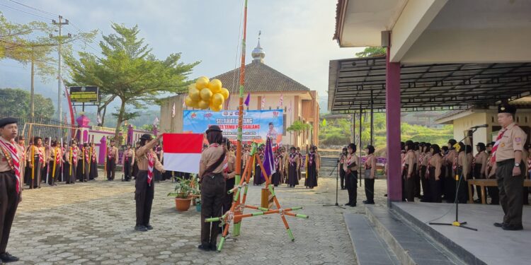 Ratusan Pramuka SMP N 4 Kedungbanteng Ikuti Penerimaan Anggota Penggalang