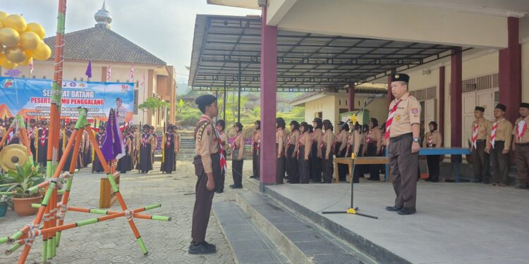 Ratusan Pramuka SMP N 4 Kedungbanteng Ikuti Penerimaan Anggota Penggalang