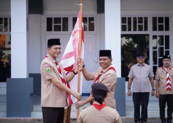 Dihadapan Ratusan Orang/wali, Bupati Aceh Selatan Lepas Kontingen Aceh Selatan mengikuti Jambore Nasional Ke XII di Cibubur Jakarta Timur.