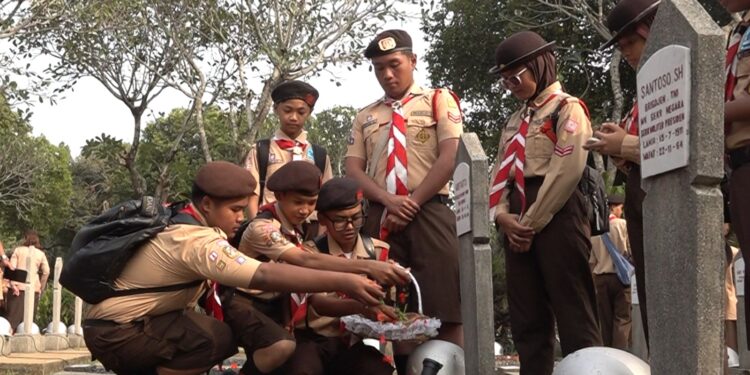 Menjelang Hari Pramuka ke-65, Kwarnas Gelar Ziarah ke Taman Makam Pahlawan