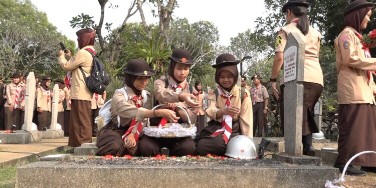 Menjelang Hari Pramuka ke-65, Kwarnas Gelar Ziarah ke Taman Makam Pahlawan