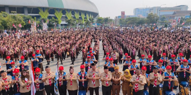 Kwarcab Kota Bekasi Kukuhkan 1.398 Pramuka Garuda dan Melepas Peserta Jamnas XII