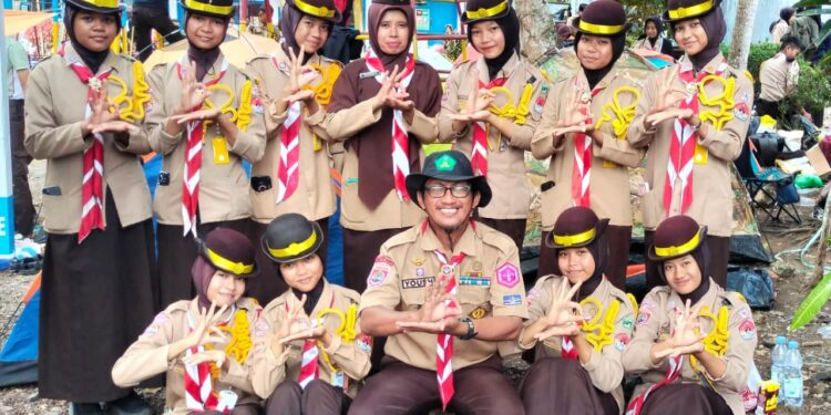 Bukan Sekadar Berkemah! Penegak Putri Ambalan Tomau Ukir Pengalaman di Peringatan Hari Pramuka ke-65 Tingkat Sulawesi Selatan”