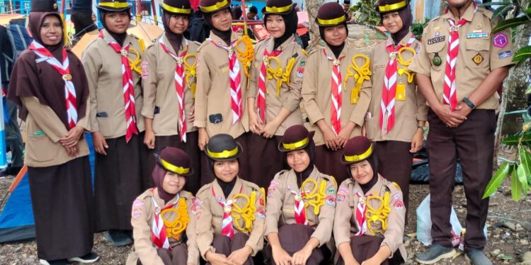Bukan Sekadar Berkemah! Penegak Putri Ambalan Tomau Ukir Pengalaman di Peringatan Hari Pramuka ke-65 Tingkat Sulawesi Selatan”