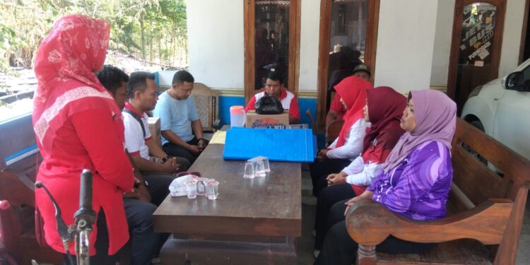 Pramuka Peduli Kwarran Toroh Bersinergi Bantu Korban Musibah Kebakaran