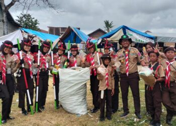 Pramuka Bergerak, Lingkungan Bersih: Semangat Pramuka Penggalang dan Saka Tarunabumi dalam Bulan Bakti Pramuka