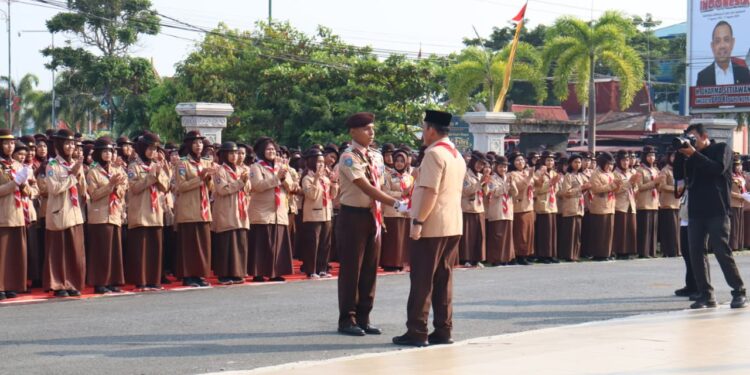 Gubernur Ansar Pimpin Upacara Hari Pramuka ke-65 Kwarda Kepri