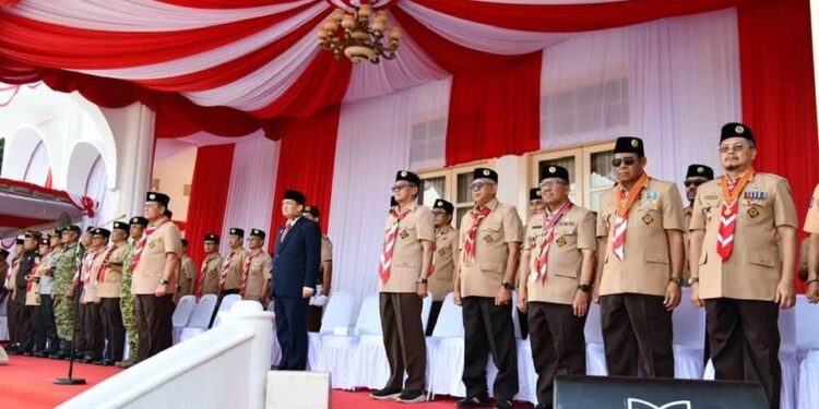Gubernur Ansar Pimpin Upacara Hari Pramuka ke-65 Kwarda Kepri