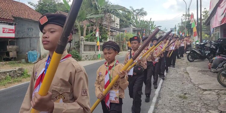 256 Penggalang Baru SMPN 1 Baturraden Digembleng di Perkemahan Jumat Sabtu