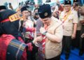 Erick Thohir Terima Ulos Sumatera Utara, Simbol Kehormatan dan Persaudaraan